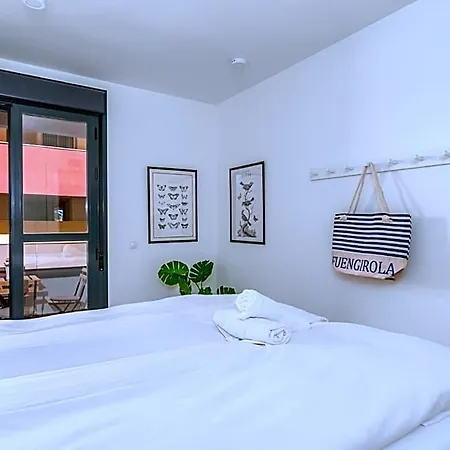 Couples Getaway In By Costarentals Appartement
