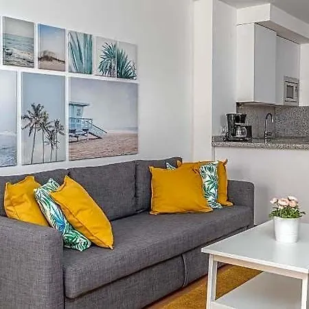 Couples Getaway In By Costarentals Appartement