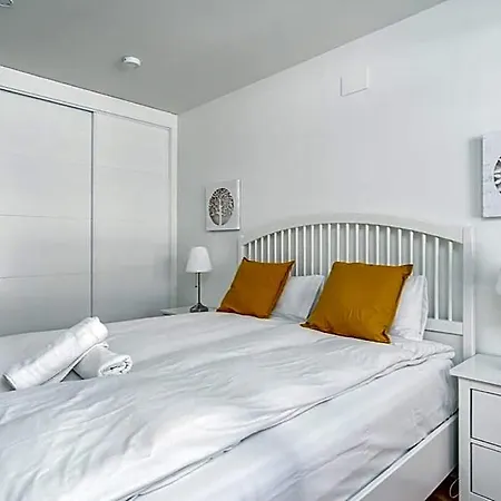Appartement Couples Getaway In By Costarentals *